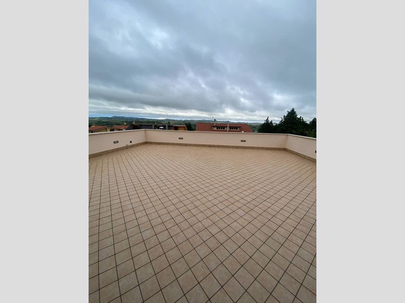 Appartamento in Vendita a Spinetoli, 260'000&euro;, 310 m²