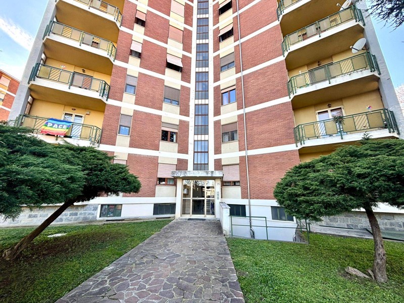 Appartamento in Vendita a Alessandria, 87'000&euro;, 109 m²