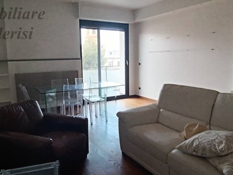 Appartamento in Vendita a San Benedetto del Tronto, 350'000&euro;, 155 m²