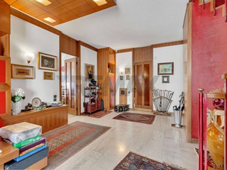 Attico in Vendita a Cologno Monzese, 477'000&euro;, 213 m²