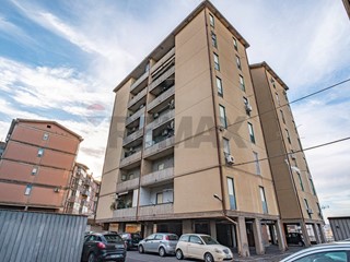 Quadrilocale in Vendita a Catania, 70'000&euro;, 106 m²
