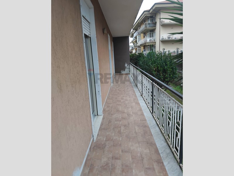 Appartamento in Vendita a Fiumefreddo di Sicilia, 89'000&euro;, 115 m²