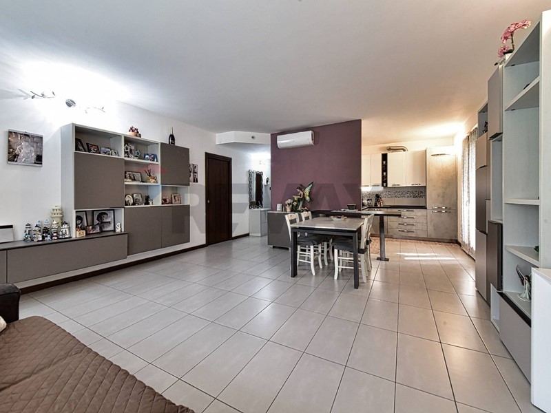 Trilocale in Vendita a Nova Milanese, 348'000&euro;, 115 m²