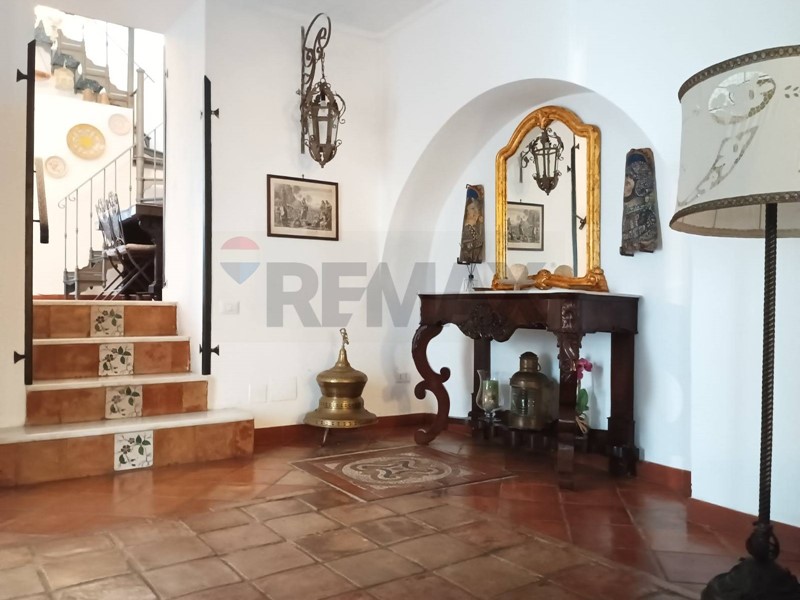 Appartamento in Vendita a Salerno, 370'000&euro;, 144 m²