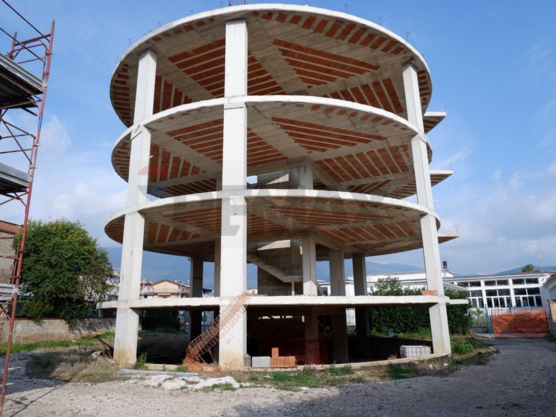 Appartamento in Vendita a Calvi Risorta, 300'000&euro;, 605 m²