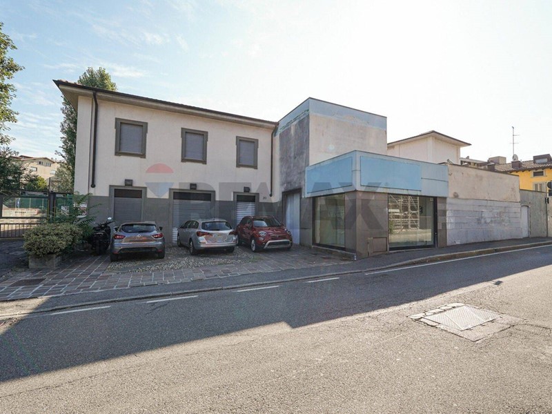 Appartamento in Vendita a Bergamo, 549'000&euro;, 935 m², con Box