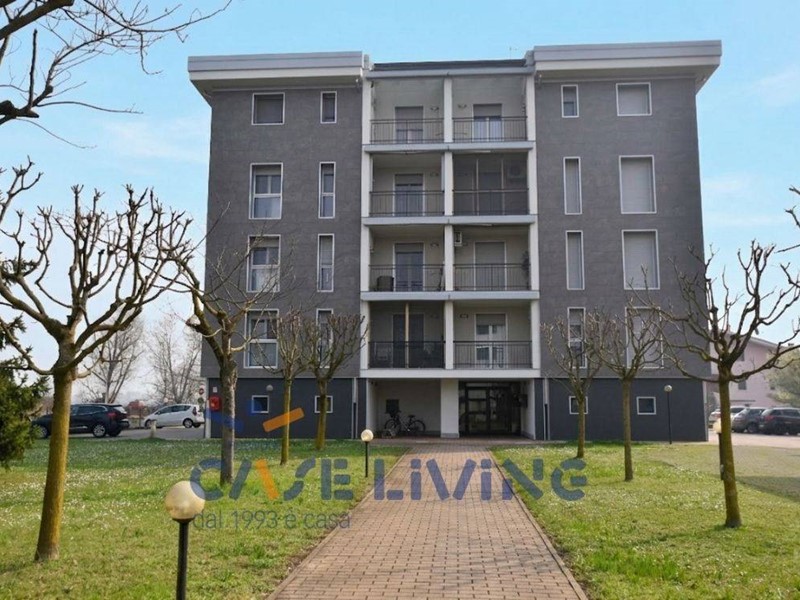 Trilocale in Vendita a Rosate, 239'000&euro;, 105 m²