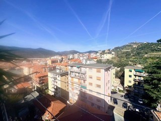 Trilocale in Vendita a Savona, 118'000&euro;, 65 m²