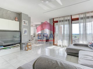 Quadrilocale in Vendita a Pomezia, 169'000&euro;, 98 m²