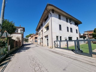 Bilocale in Vendita a Deruta, 59'000&euro;, 83 m²