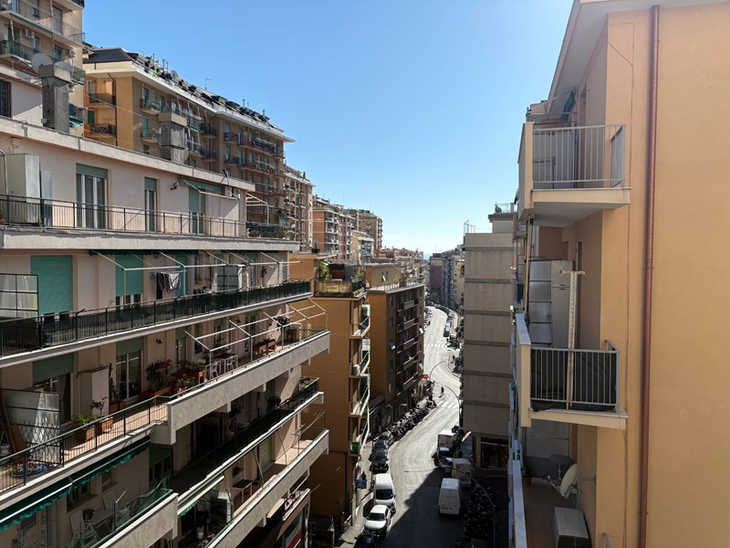 Appartamento in Vendita a Genova, 135'000&euro;, 120 m²