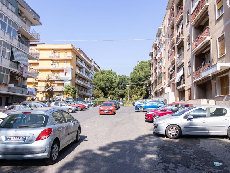 Quadrilocale in Vendita a Catania, 78'000&euro;, 110 m²