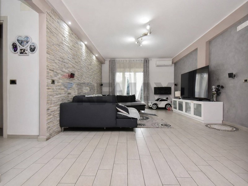 Trilocale in Vendita a Tremestieri Etneo, 225'000&euro;, 90 m²