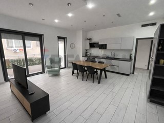 Quadrilocale in Affitto a Napoli, 1'300&euro;, 95 m²