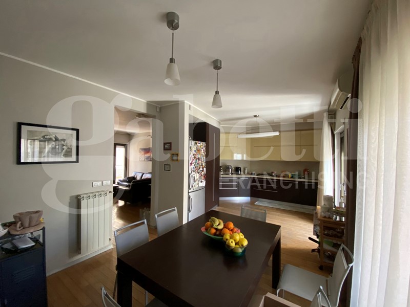 Appartamento in Vendita a Cassano delle Murge, 158'000&euro;, 110 m², con Box