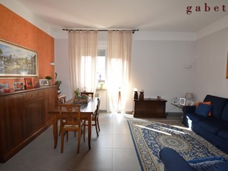 Appartamento in Vendita a Magenta, 189'000&euro;, 140 m²