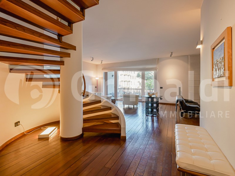 Appartamento in Vendita a La Spezia, 310 m²