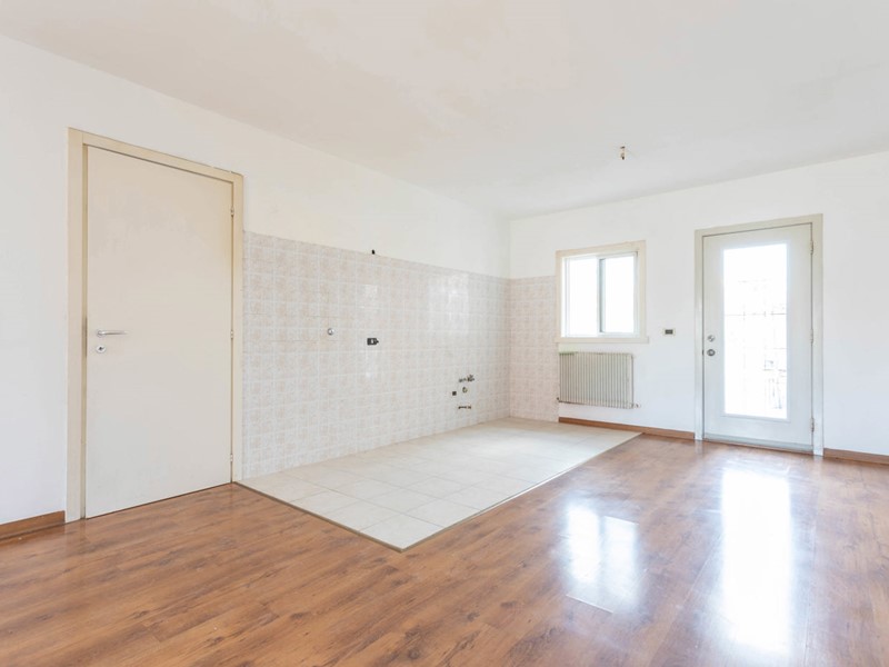 Trilocale in Vendita a Sesto al Reghena, 125'000&euro;, 78 m²