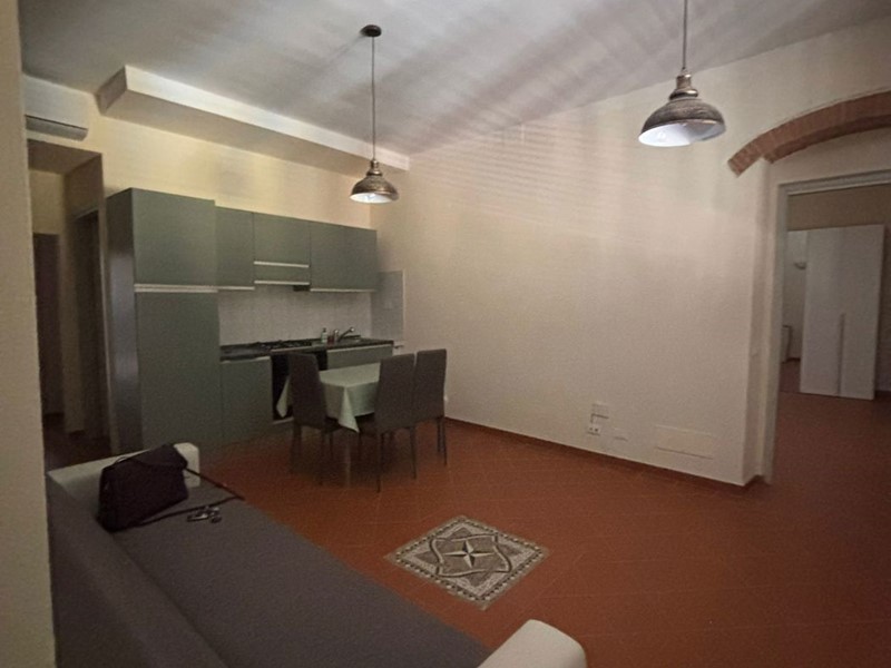Quadrilocale in Affitto a Pistoia, 800&euro;, 80 m², arredato