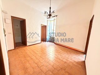 Quadrilocale in Vendita a Riva Ligure, 169'000&euro;, 65 m²
