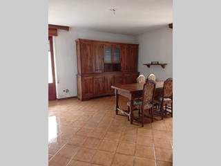 Trilocale in Vendita a Ottone, zona Ottone Soprano, 50'000&euro;, 90 m², con Box