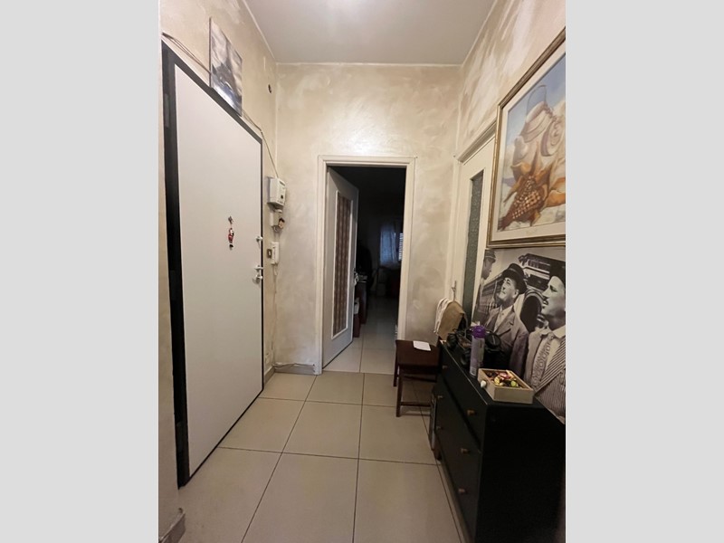 Bilocale in Vendita a Torino, zona lingotto mercati generali, 100'000&euro;, 53 m²