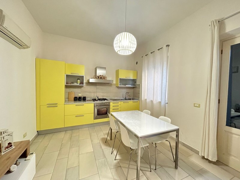 Bilocale in Affitto a Viareggio, zona Viareggio, 1'100&euro;, 55 m², arredato