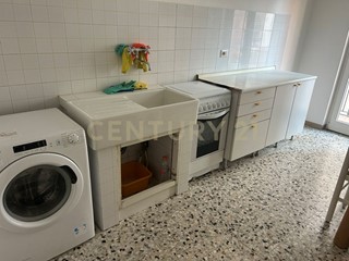 Appartamento in Vendita a Verona, 155'000&euro;, 75 m², arredato, con Box