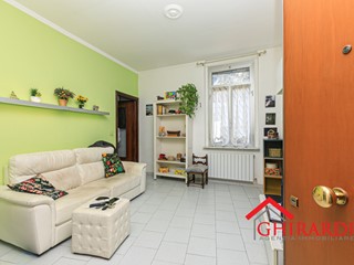 Appartamento in Vendita a Genova, zona Sestri Ponente, 69'000&euro;, 68 m²