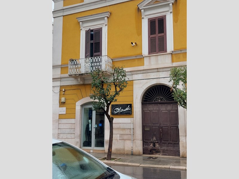 Appartamento in Vendita a Trani, 270'000&euro;, arredato, con Box