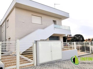 Appartamento in Vendita a Matera, 350'000&euro;, 160 m²