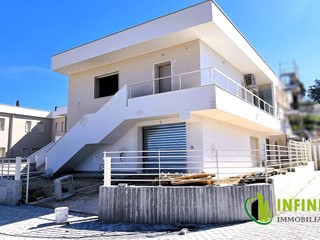 Appartamento in Vendita a Matera, 350'000&euro;, 165 m²