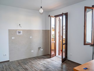 Trilocale in Vendita a Montopoli in Val d'Arno, zona San Romano, 180'000&euro;, 55 m², con Box