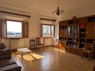 Appartamento in Vendita a Empoli, zona Cortenuova, 190'000&euro;, 137 m²