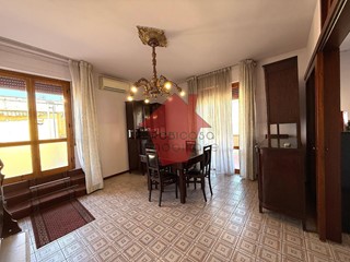 Attico in Vendita a Vinci, zona Sovigliana, 235'000&euro;, 105 m², con Box