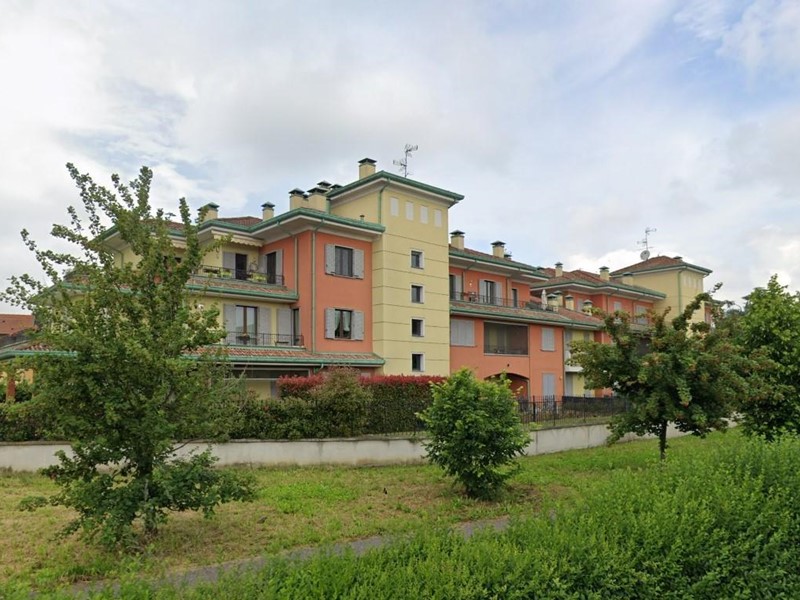 Appartamento in Vendita a Peschiera Borromeo, zona Bettola, 242'000&euro;, 144 m², con Box