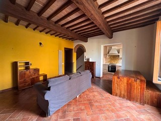 Bilocale in Vendita a Colle di Val D'Elsa, 135'000&euro;, 74 m², arredato