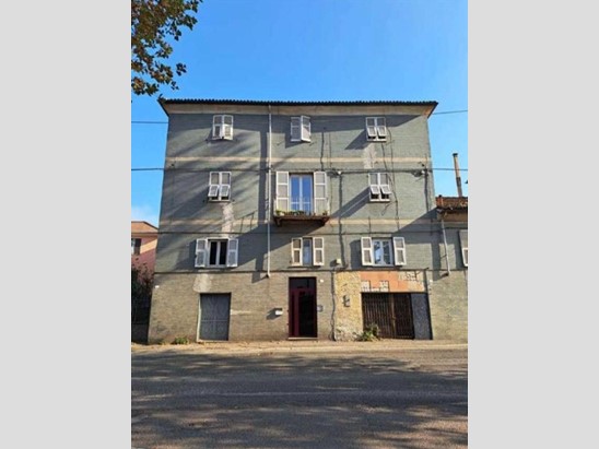 Quadrilocale in Vendita a Novi Ligure, 12'763&euro;, 85 m²