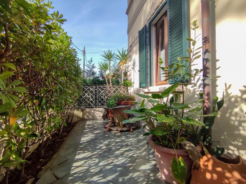 Appartamento in Vendita a Camaiore, zona Lido di Camaiore, 630'000&euro;, 110 m², arredato