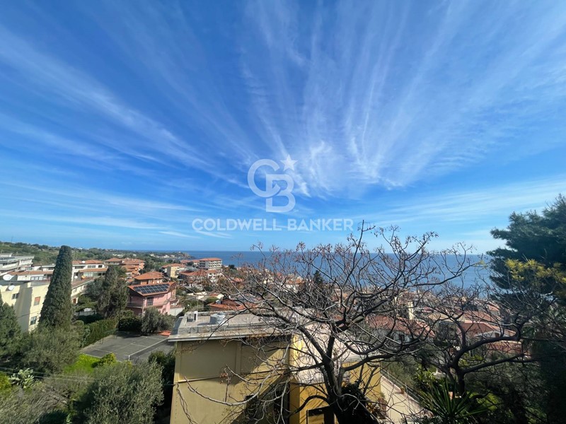 Trilocale in Vendita a Aci Castello, 165'000&euro;, 62 m²