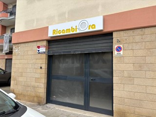 Bilocale in Vendita a Trani, 85'000&euro;, 101 m²