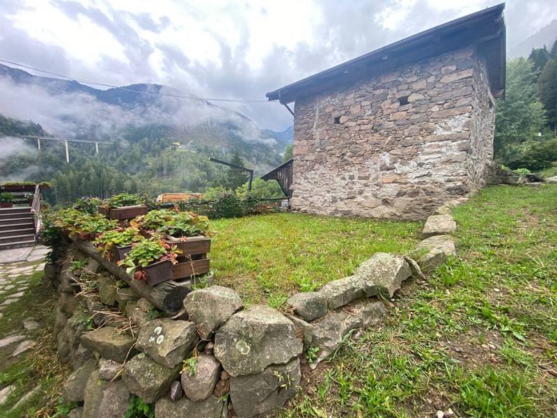 Trilocale in Vendita a Segonzano, 73'000&euro;, 70 m²