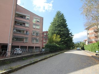 Trilocale in Vendita a Varese, 75'000&euro;, 94 m²
