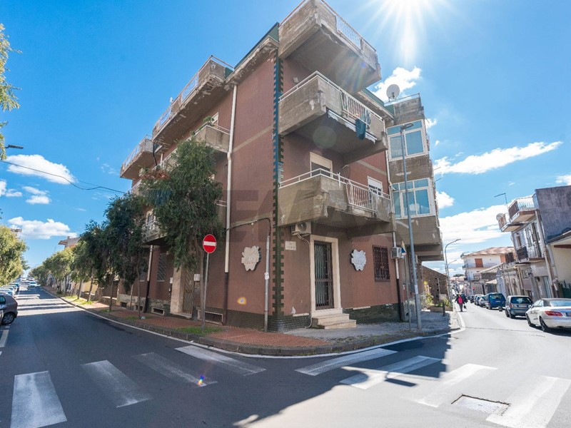 Appartamento in Vendita a San Pietro Clarenza, 115'000&euro;, 103 m²