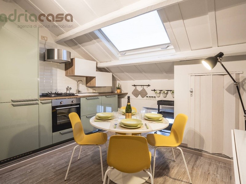 Trilocale in Affitto a Riccione, 2'500&euro;, 70 m²