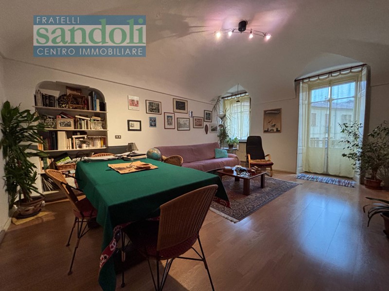 Quadrilocale in Vendita a Vercelli, 109'000&euro;, 130 m²