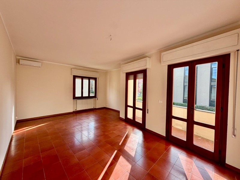 Appartamento in Affitto a Lucca, 1'500&euro;, 135 m²