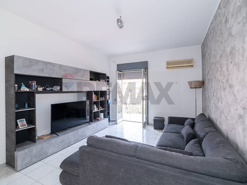 Quadrilocale in Vendita a Motta Sant'Anastasia, 85'000&euro;, 98 m²