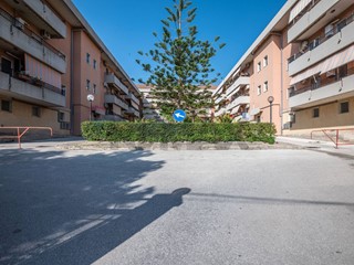 Appartamento in Vendita a Priolo Gargallo, 88'000&euro;, 135 m²