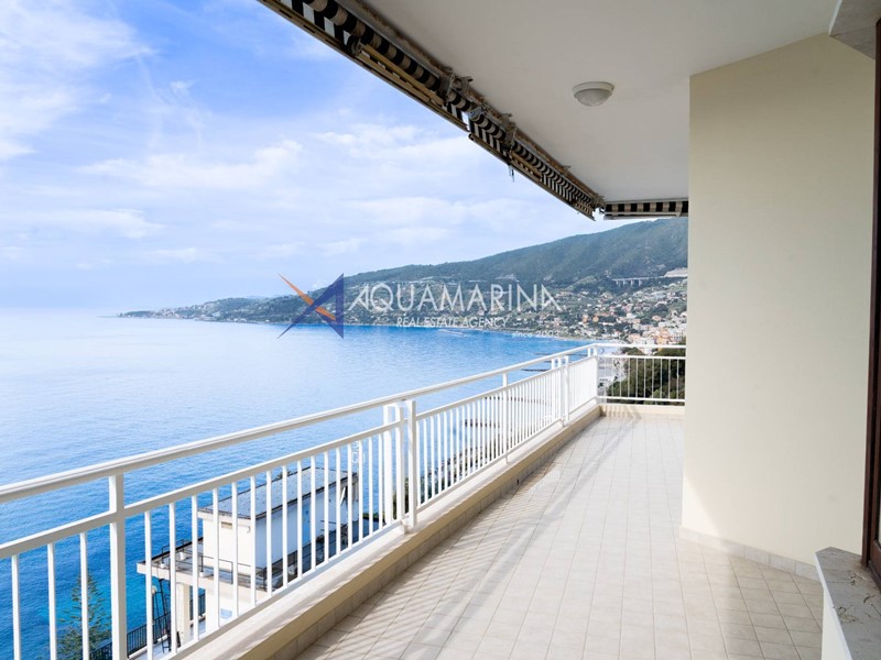 Trilocale in Vendita a Ospedaletti, 515'000&euro;, 103 m²